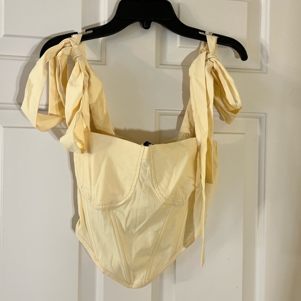 MEDIUM CIDER TANK. YELLOW CORSET TYPE BLOUSE WITH CORSET LINING.